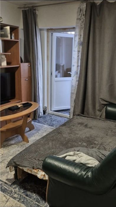 Inchiriez ap 2 camere semidecomandat zona Gradina in regim hotelier sau pe termen lung