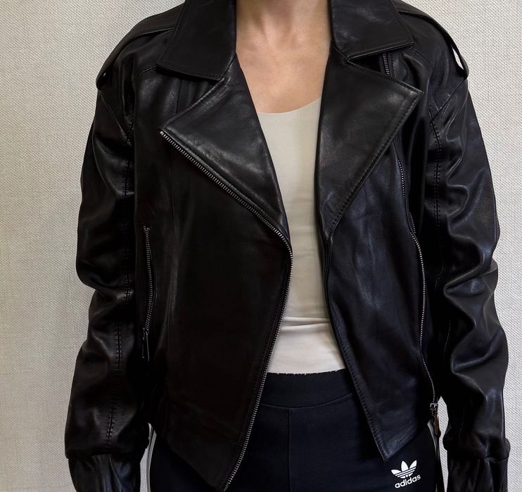 Кожаная куртка ,