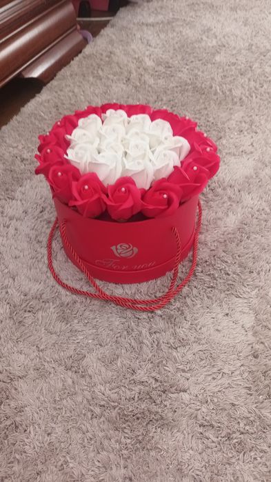 Arajament elegant din trandafiri de săpun