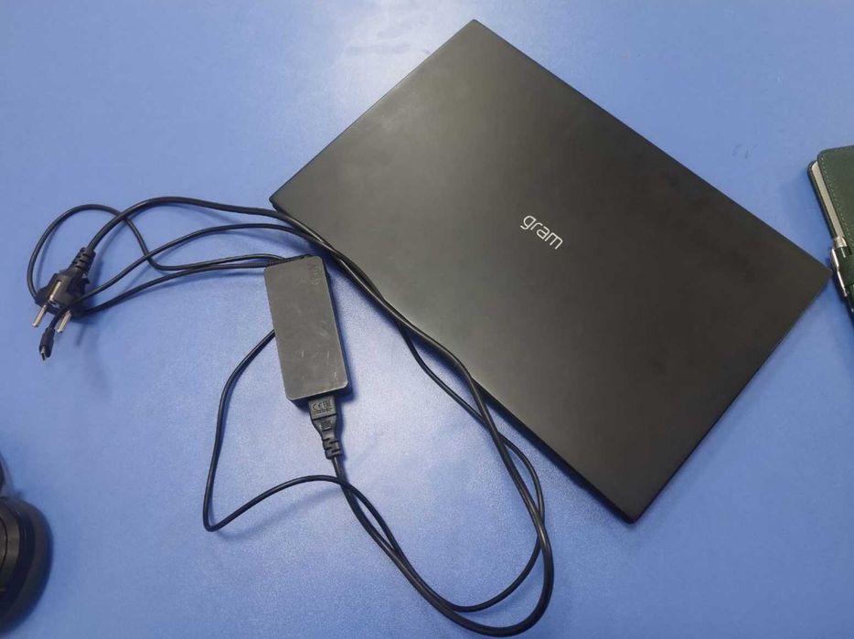 LG Gramm 17ZB90R. I7-1360p | 16 Гб ОЗУ | 512 Гб SSD