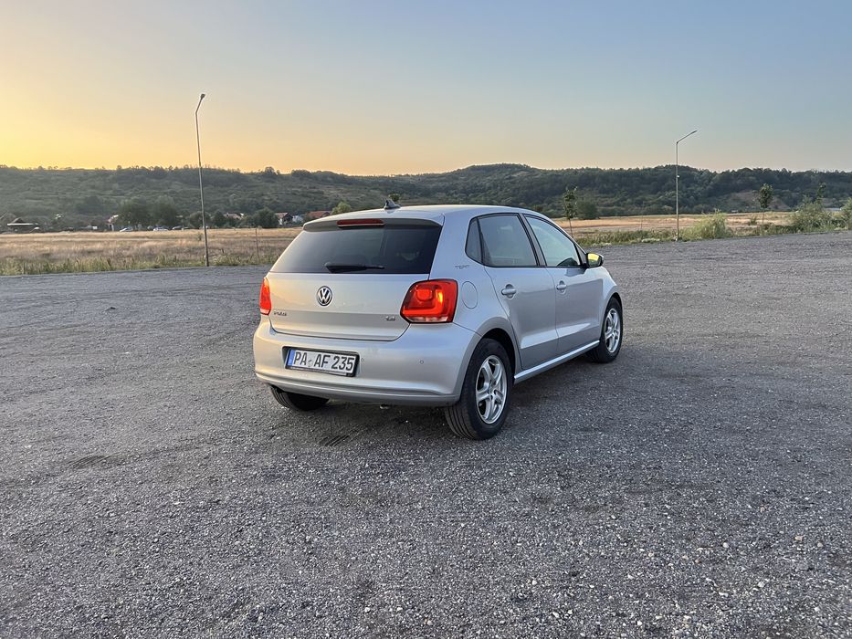 VOLKSWAGEN Polo 2010 — imagine 4