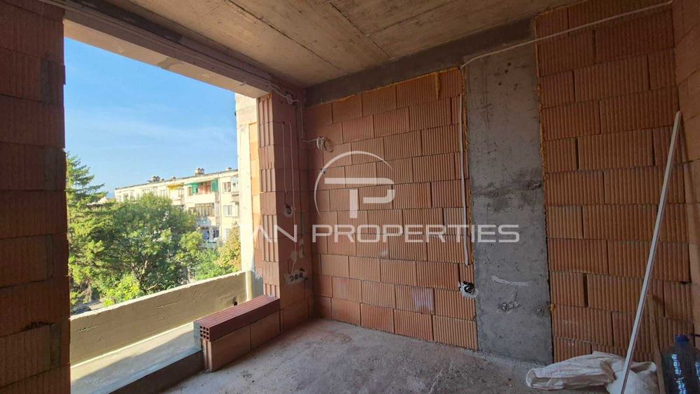 Продава се Двустаен апартамент в Пловдив, Кючук Париж - 57 кв.м за 1699 €/кв.м - Снимка #2