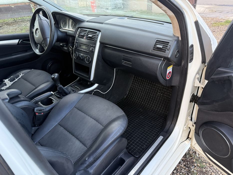 Mercedes B 180 2.0 D 2011