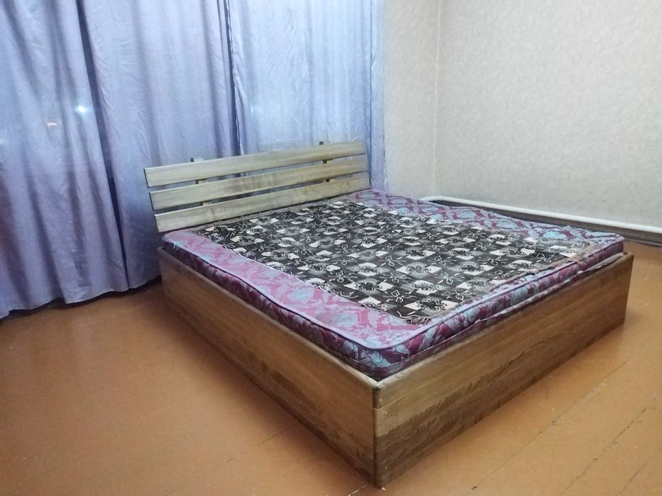 Кровать из ясеня
