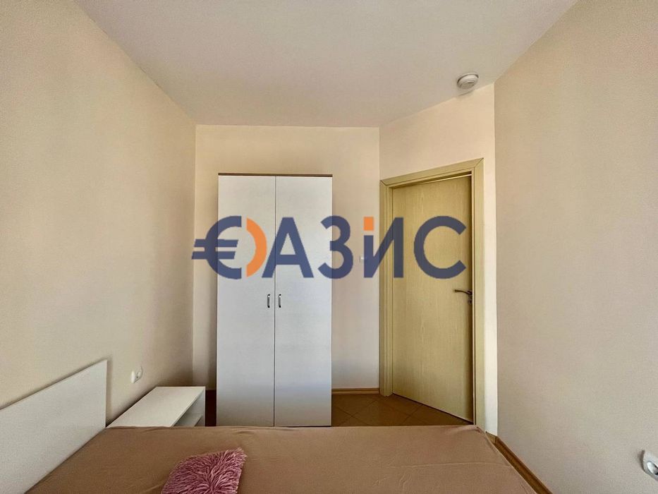Продава се Двустаен апартамент в к.к. Слънчев бряг - 52 кв.м за 1097 €/кв.м - Снимка #8