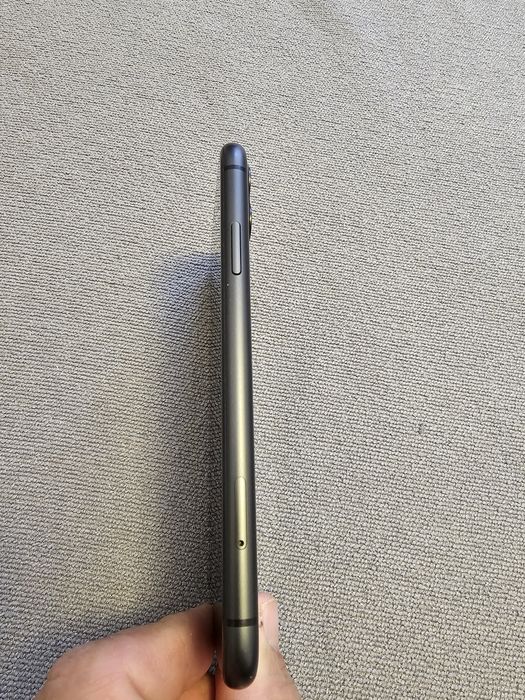 Продам iPhone 11, 128gb в отличном состоянии