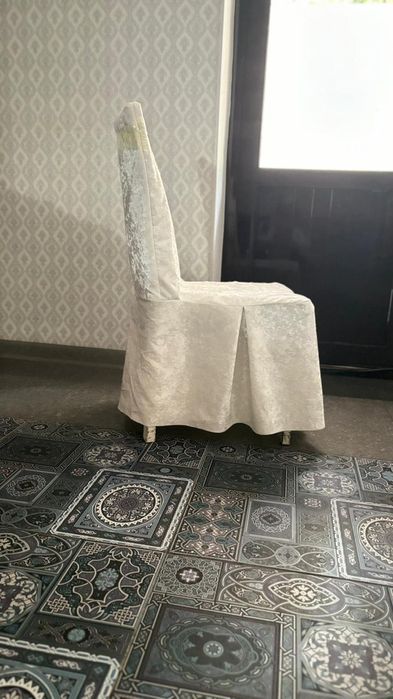 Стулья,металическая