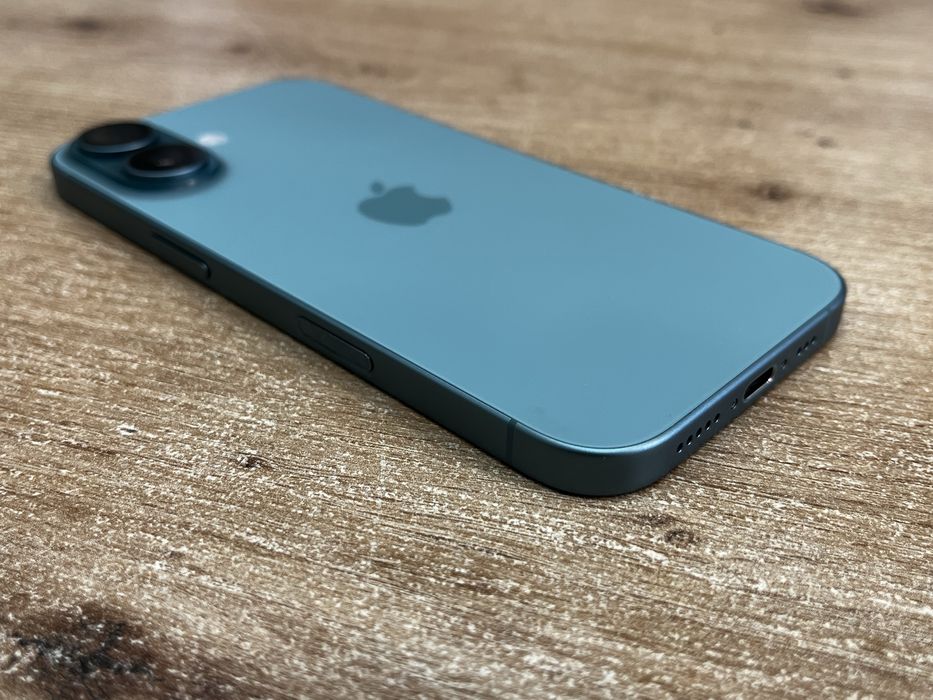 iPhone 16 128GB Перфектен 100% Бат Гаранция