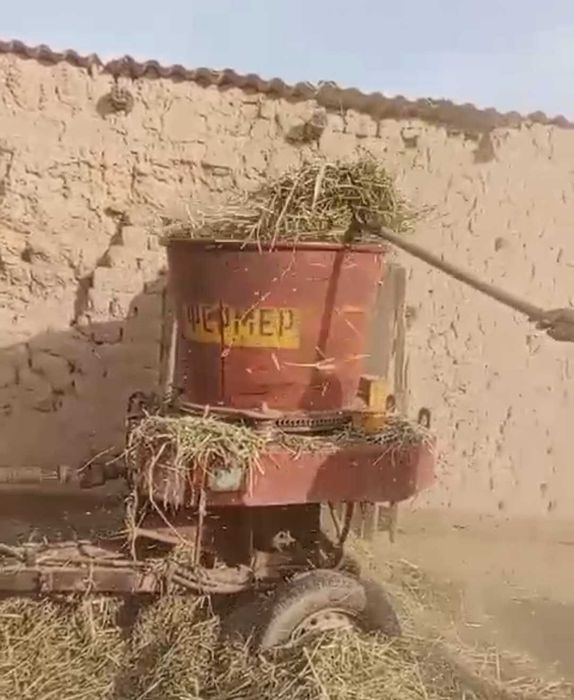 Дробилка.Шөп майдалайтын жұмыс жасап тұр