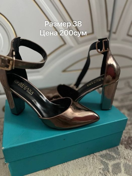 Продаётся обуви хорошем состоянии размер 38 адрес город Бухара