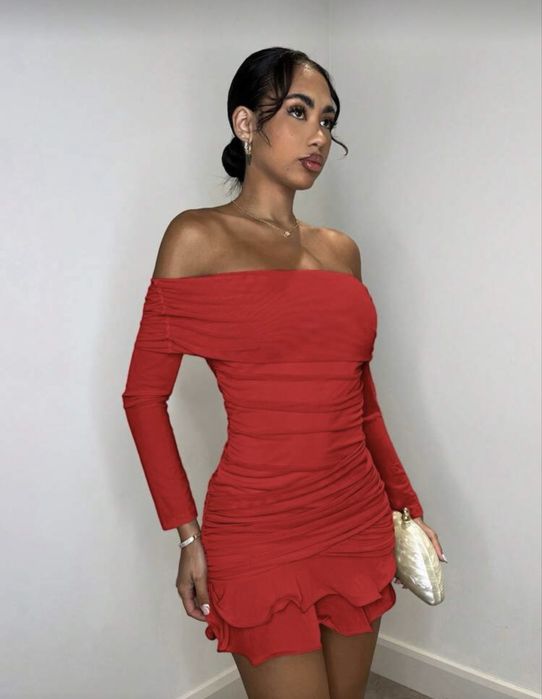 Новое красное платье