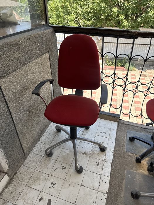 Продам офисное /компьютерное кресло