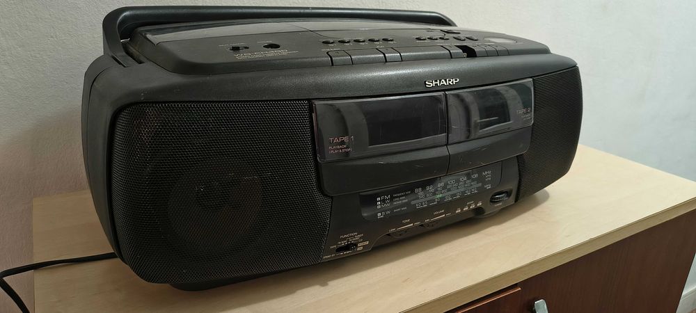 Radiocasetofon cu cd SHARP