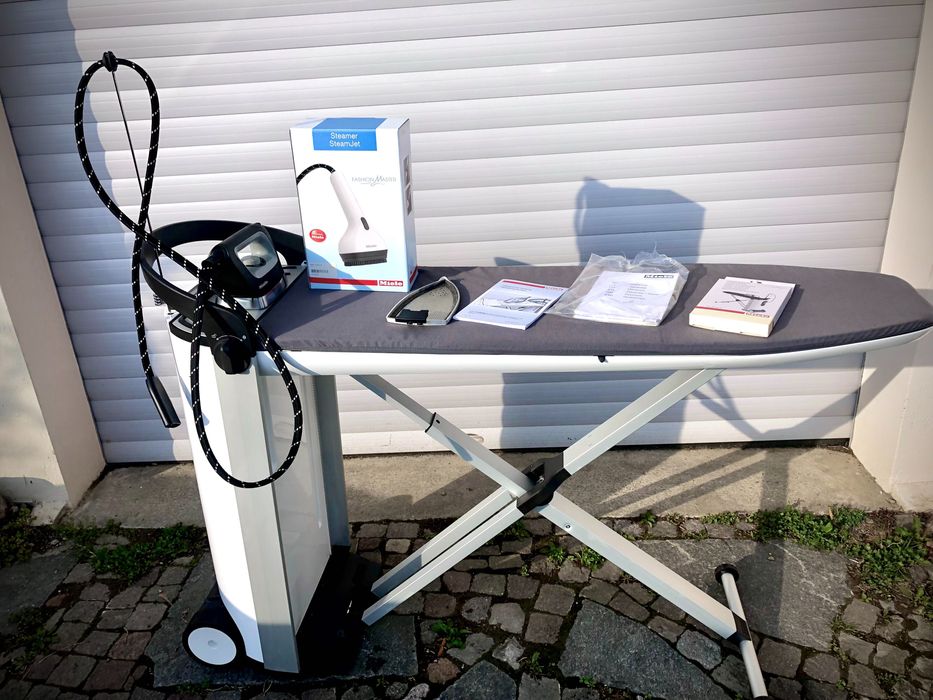 Гладачна Машина Miele Миеле 
Система за парно гладене; Каландър B990