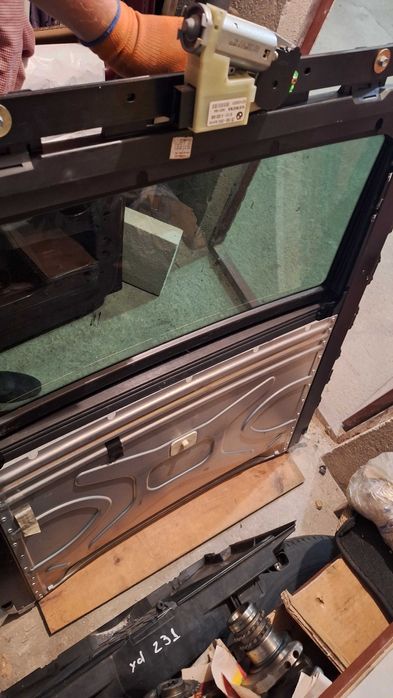 Стъклен шибидах за BMW 5та серия Е60 седан