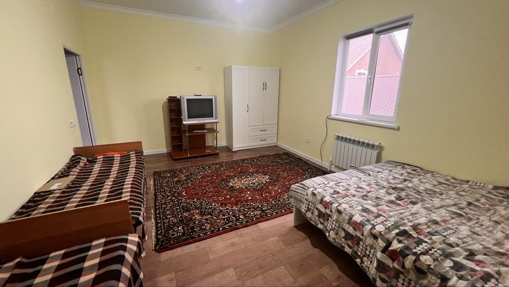 Екі бөлмелі жер үй жалға беріледі