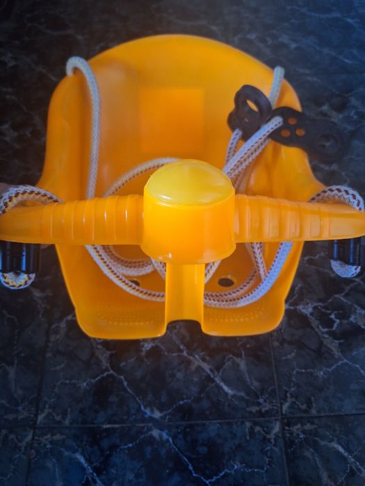 Детска градинска люлка