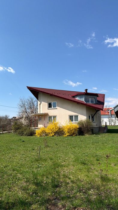 Casa cu 5 camere S+P+E si teren 2000mp