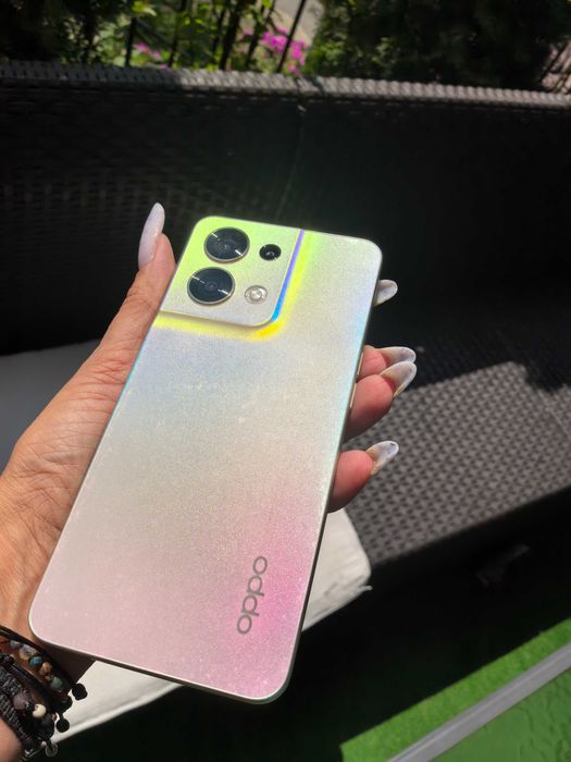 Vând urgent oppo reno 8 5G impecabil