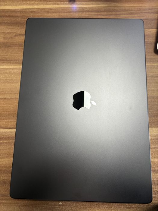 MacBook Pro 16-inch/ Apple M3 Pro/ Garantie 24 luni / 512gb / ca nou