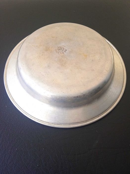 Стабилна и Здрава Метална Алуминиева Чиния за Затопляне на храна