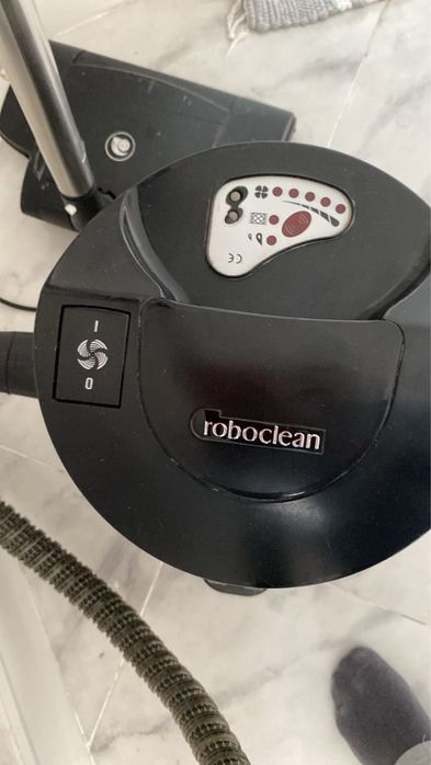 Продам пылесос робоклин roboclean