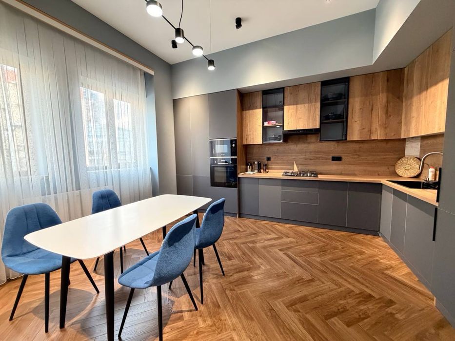 Хумо Арена / Бифит / улица Бешягач квартира с площадью 89кв.м срочно