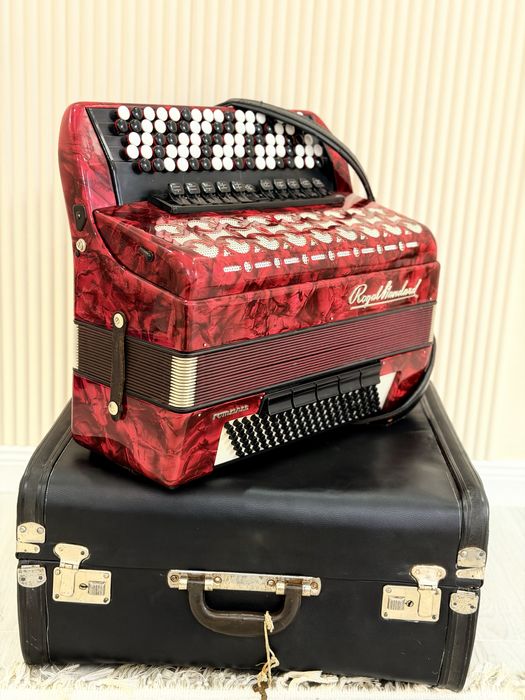 Бесқатар баян пятирядный