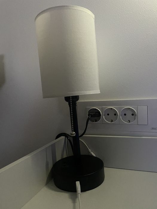 Veioza cu usb si priza