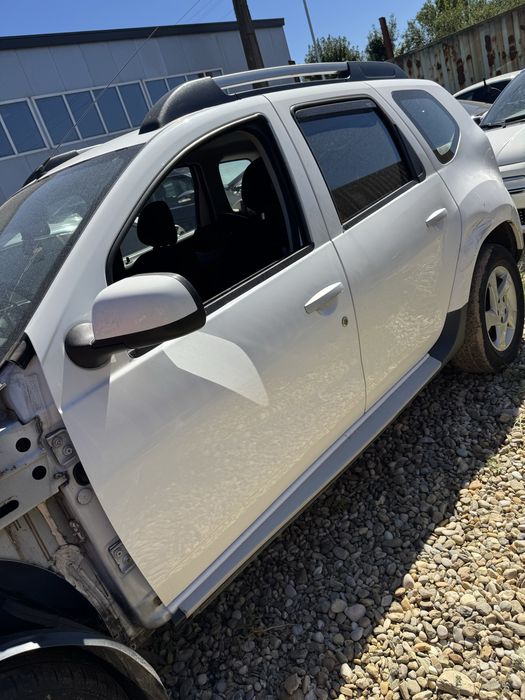 Cutie transfer dacia duster 1.5 diesel 4x4 / volan / bara spate duster / stop spate duster / calculator motor ecu duster / pompa servo duster / abs
