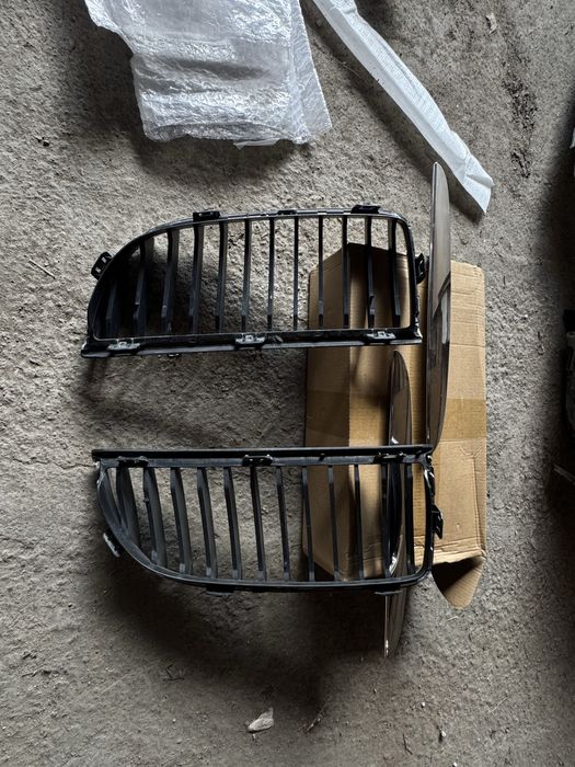 Решетка бмв е90 дорест в отличном состоянии ОРИГИНАЛ