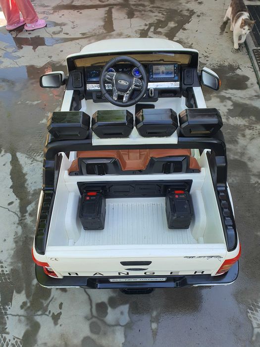 Masinuta electrica copii Ford Ranger 4x4, acceleratie progresiva, compatibila baterii Makita, alba 21V Li Ion