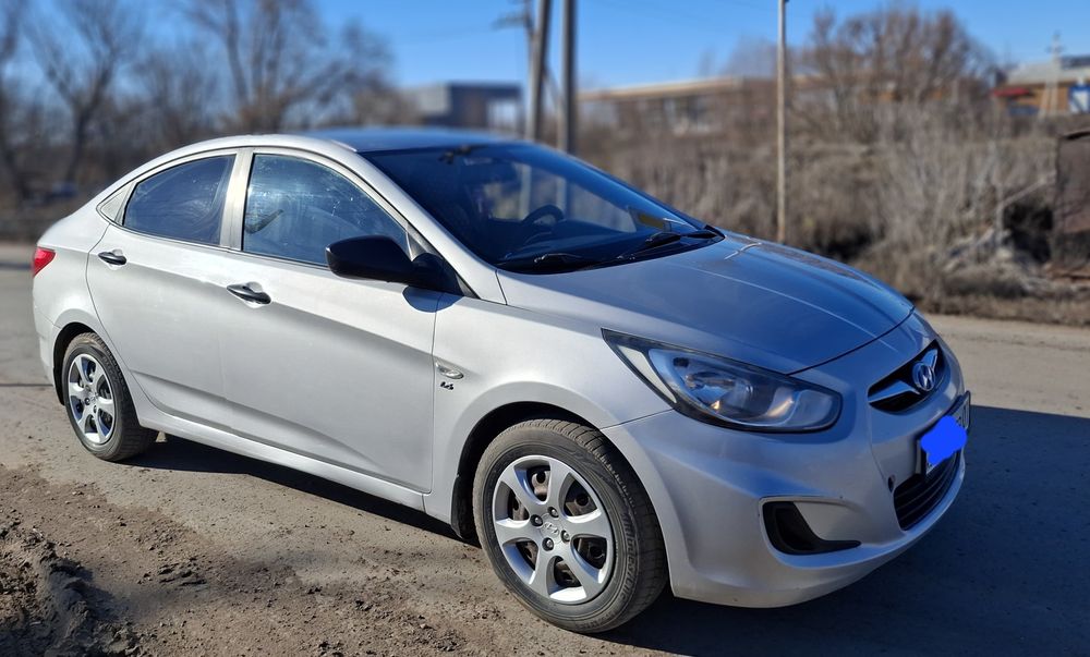 Хюндай акцент 2012г.