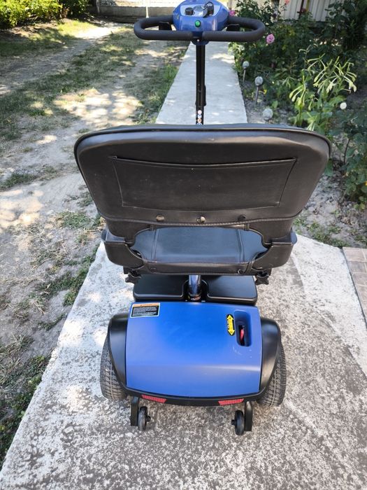 Cărucior electric pentru persoane cu dizabilități
