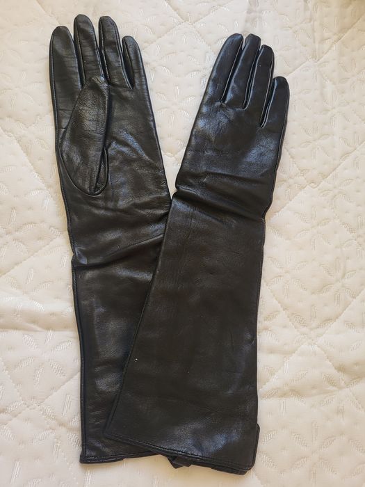 Кожаные перчатки