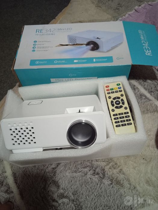 Мини LED проектор Coms RE342 (Из Кореи) / Mini LED Projector