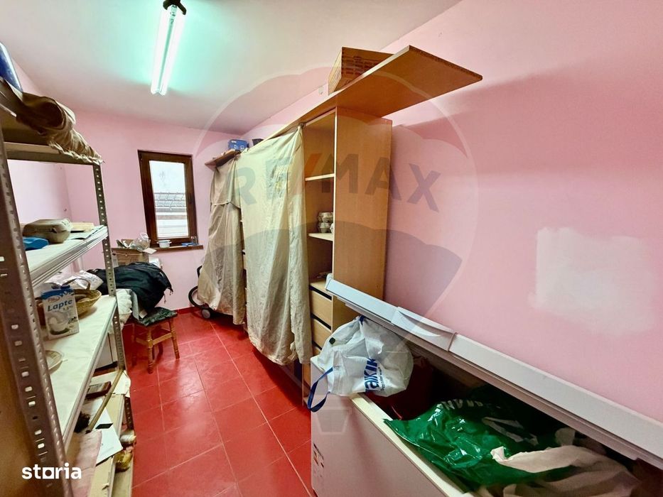 Casă / Vilă cu 4 camere de vânzare