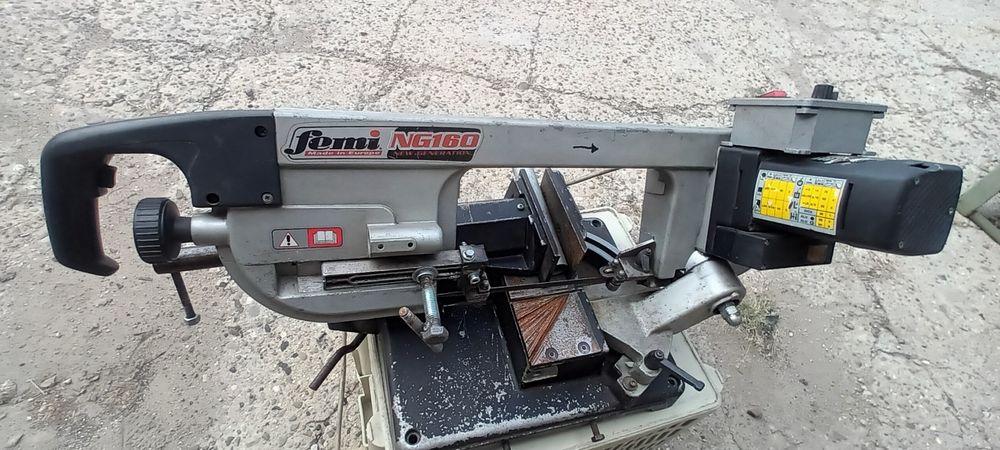 Masina debitat metal Femi NG160