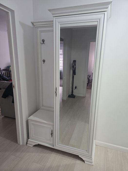 Продаётся шкаф в прихожую