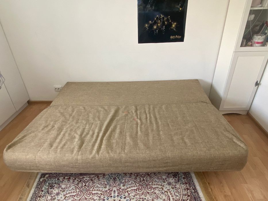 Срочно продам диван