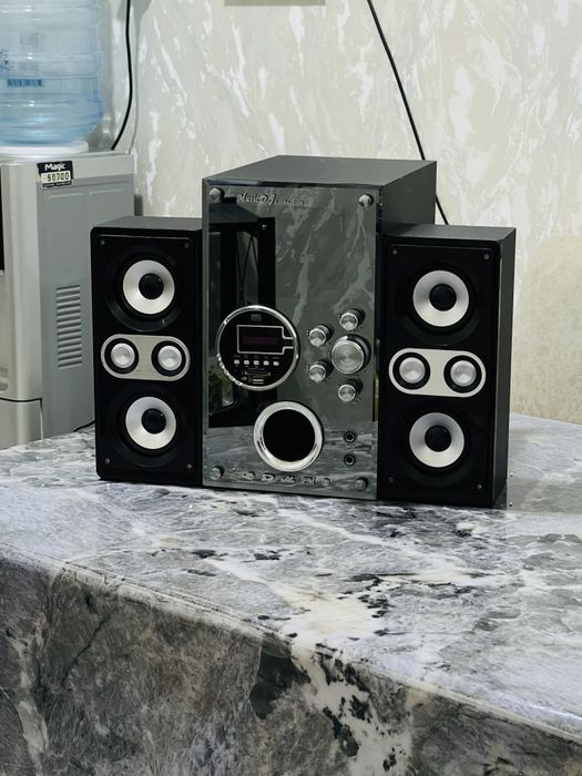 Калонка и караоке в очень хорошим состоянии