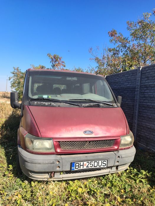 Vând mașina nefuncțională