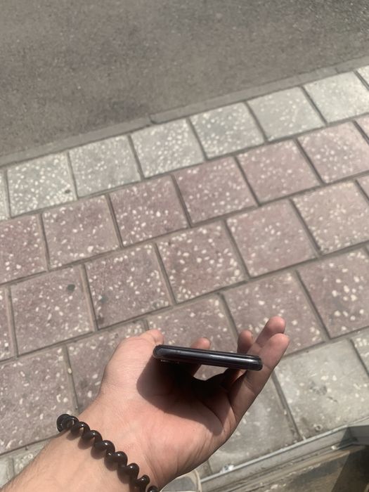 продам   айфон х