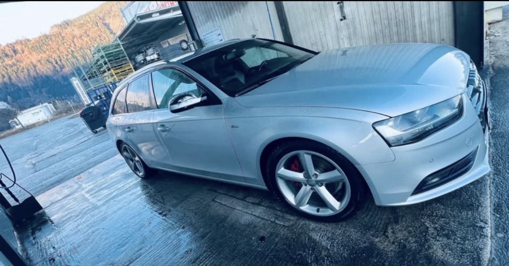 Audi A4 B8 S-line  177pc . 2.0L Diesel 2012