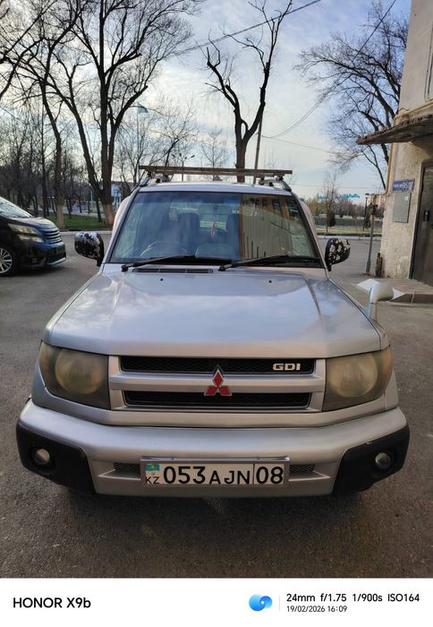 Митсубиси паджеро io