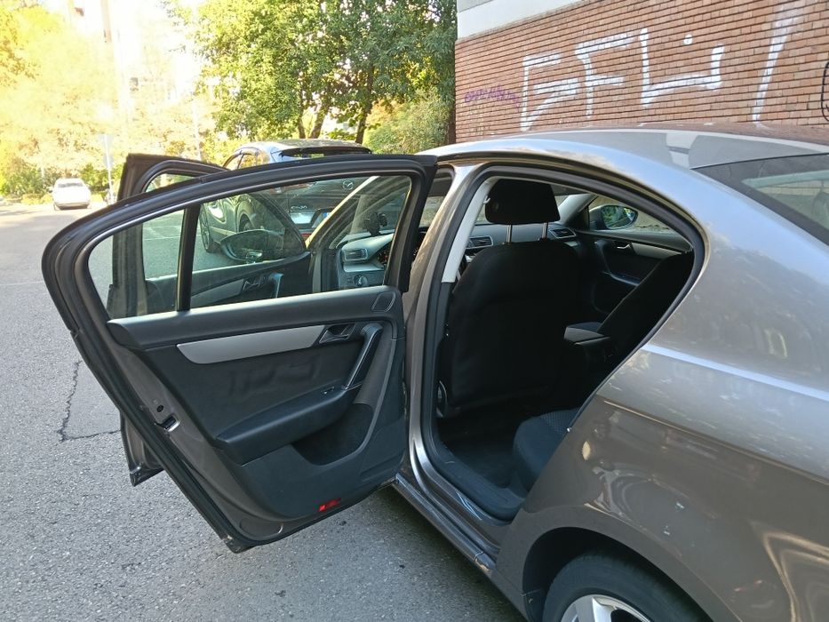 Vând passat b7  2011