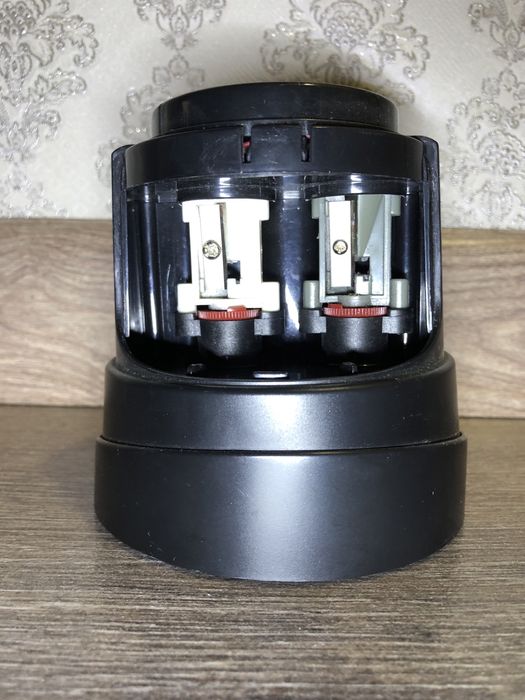 Электроточилка для карандашей Derwent.