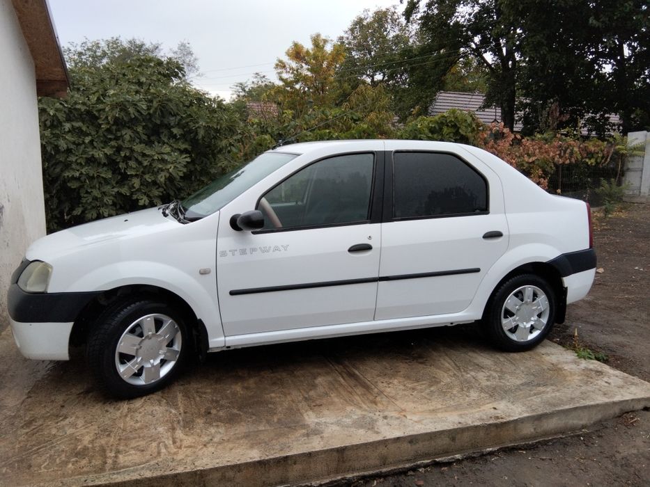 Vând  DACIA  Logan  , 2006   ,proprietar , întreținută  ,cu taxe și impozite  la  zi , fara  dotări , geamuri omologate  RAR  . Merita văzută !
