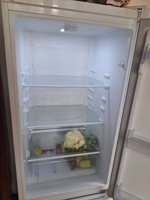 Продам холодильник в хорошем сост.