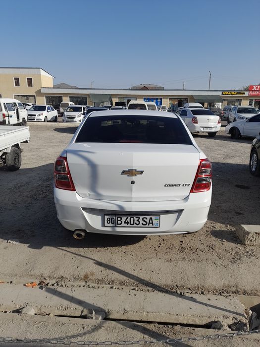 Cobalt avtomashinasi sotiladi